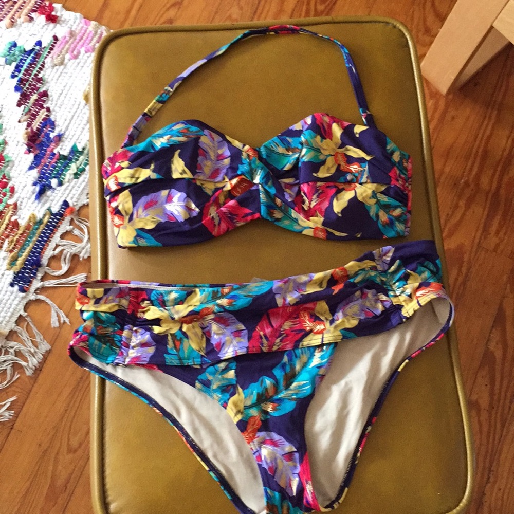 Victoria Secret Bikini 36D